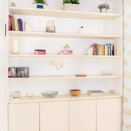 Beautiful And Chic Small